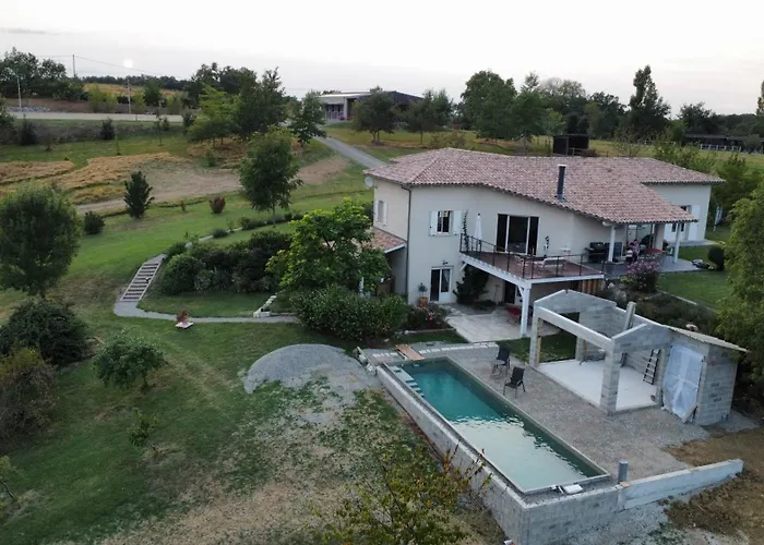 Entier De Charme, Equestre Gers Apartment *