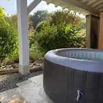 Entier De Charme, Equestre Gers 아파트 *