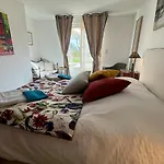 Entier De Charme, Equestre Gers 아파트