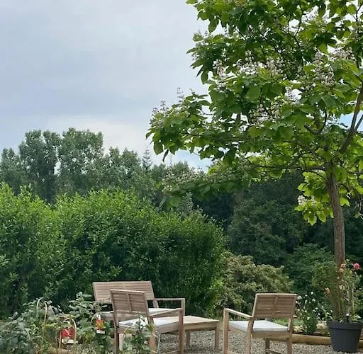 Entier De Charme, Equestre Gers شقة