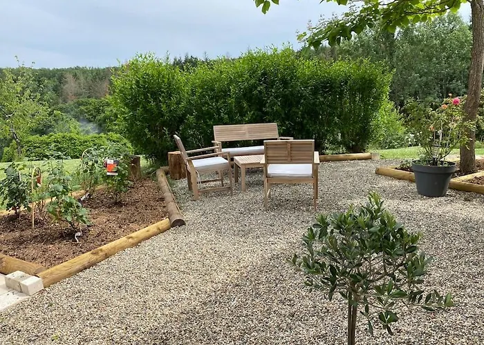 Entier De Charme, Equestre Gers شقة