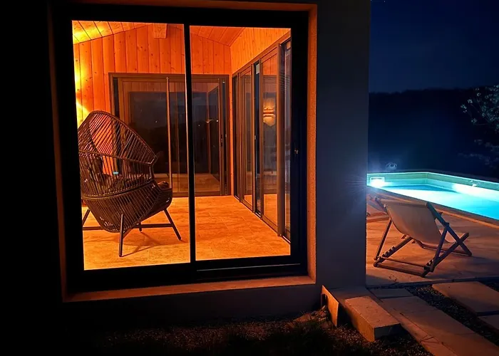 Entier De Charme, équestre Gers *