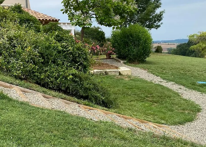 Entier De Charme, équestre Gers Flamarens