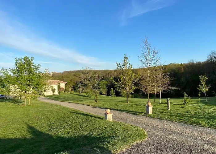 Entier De Charme, équestre Gers Flamarens